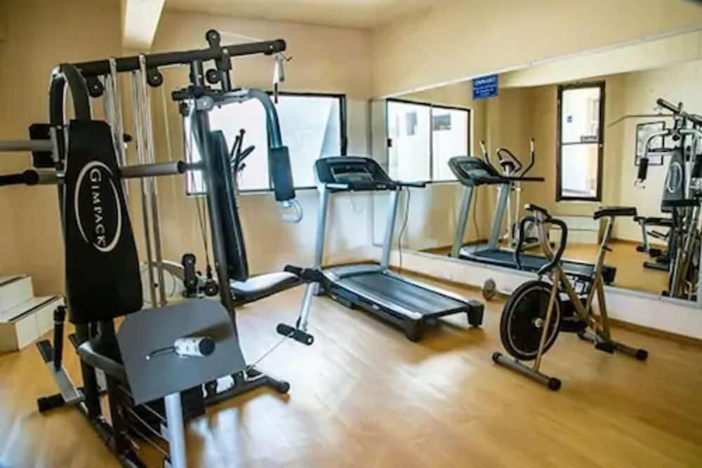 American Inn Hotel & Suites Parral Extérieur photo